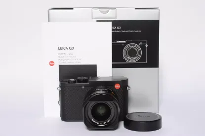 Picture of Leica Q3 Digital Camera Black 19080 w/Summilux 28mm F/1.7 Lens