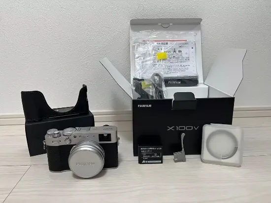 Picture of FUJIFILM X100V silver digital camera beautiful product camera