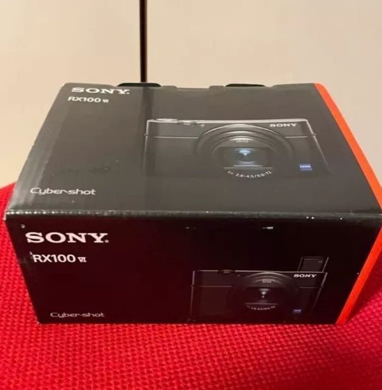 Picture of Sony Cyber-shot RX100 VI Digital Camera (DSC-RX100M6) - Black